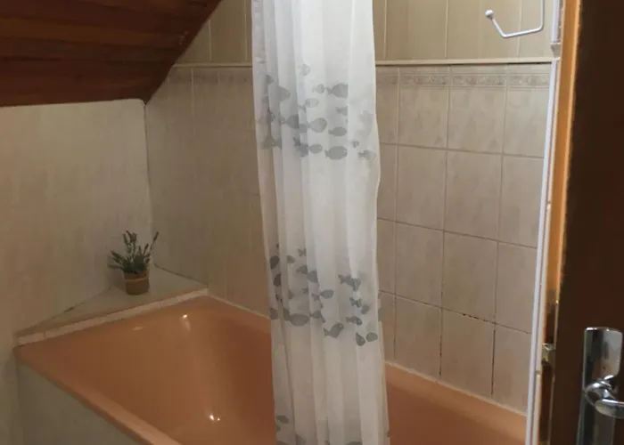 Le Neouvielle 펜션 *